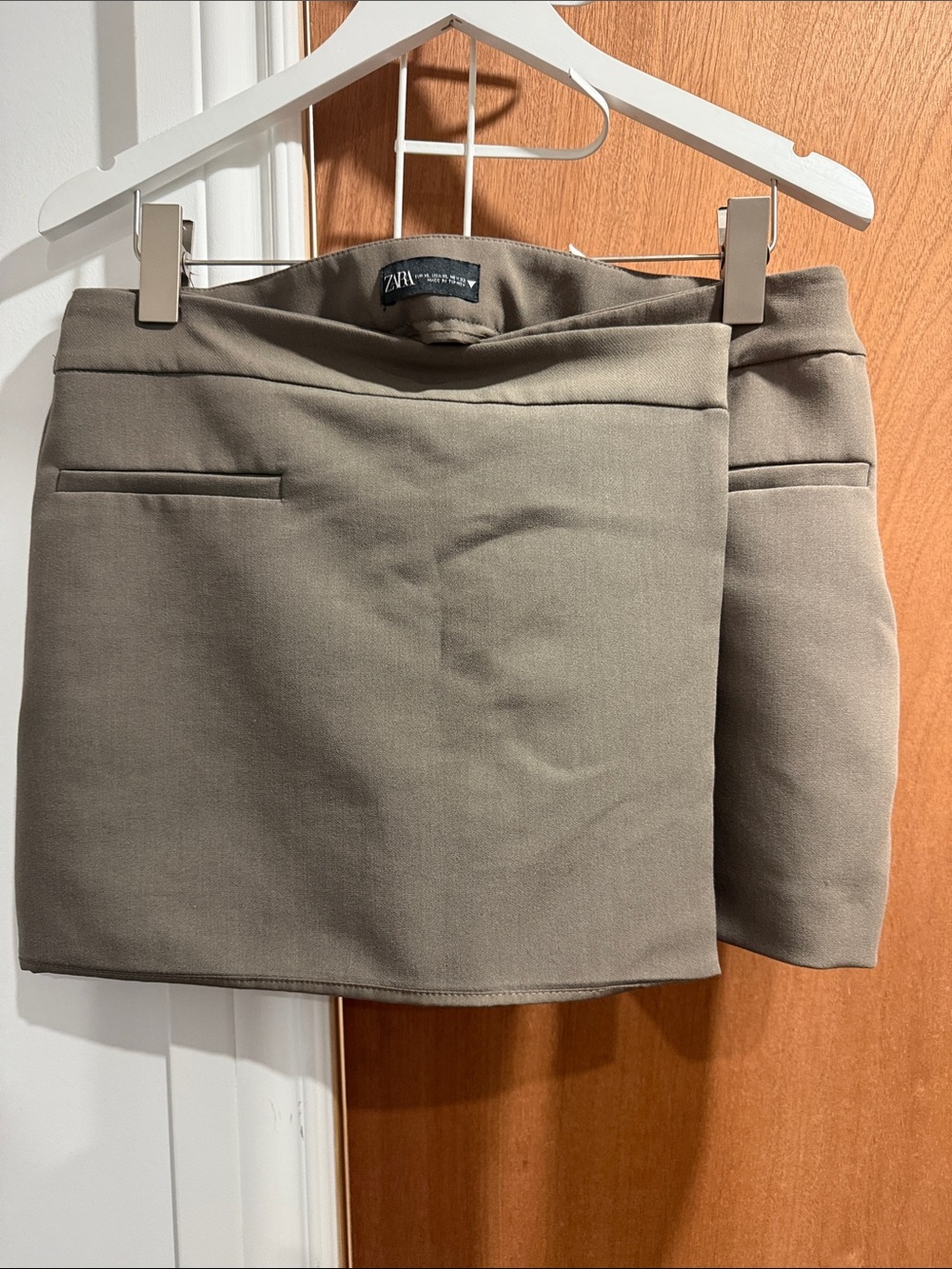 Zara Olive Mini Skirt with Front Welt Pockets